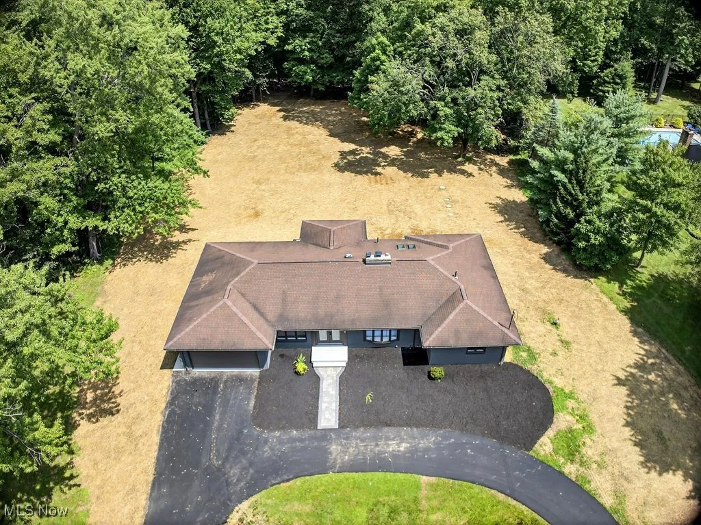 Aerial view of property and surrounding area