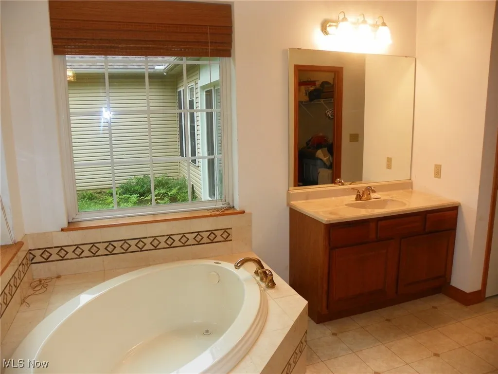 8417 Chatham Road, Medina, Ohio,MLS Now Listing ID