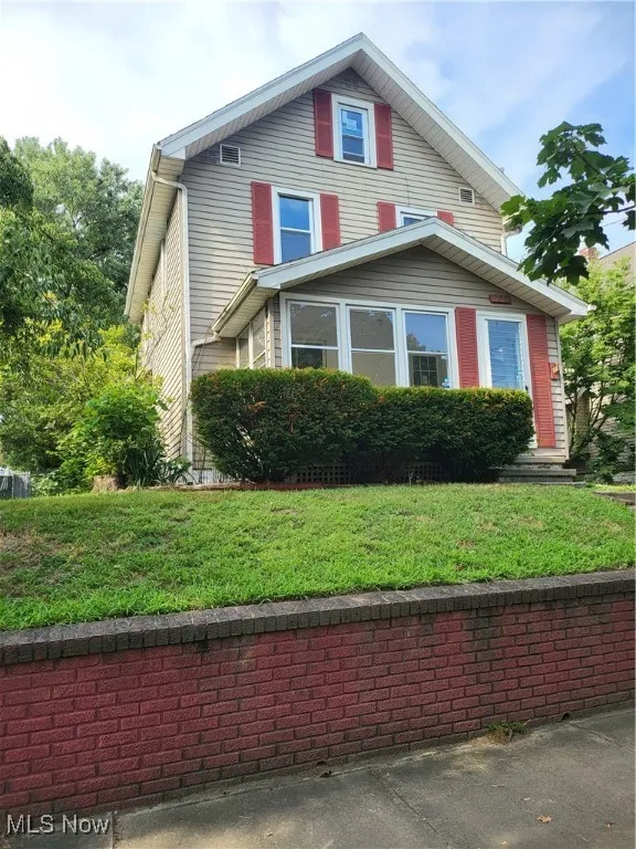 View of front of home with a front yard