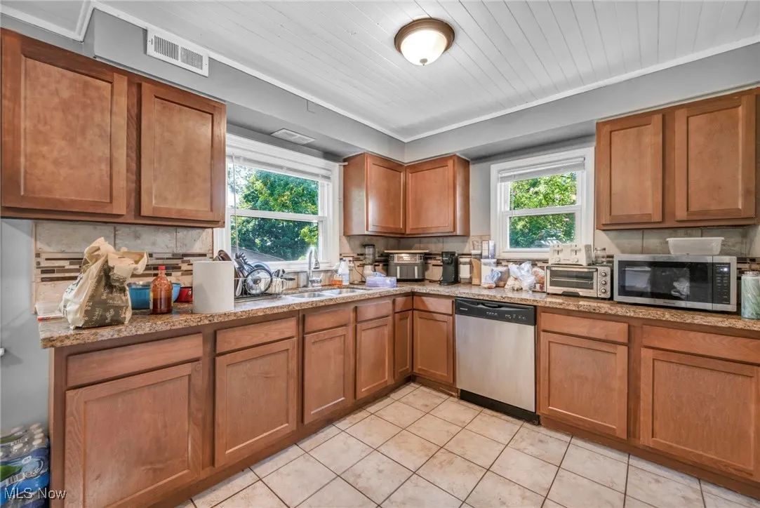 2010 E 221st Street, Euclid, Ohio 44117,MLS Now Listing ID