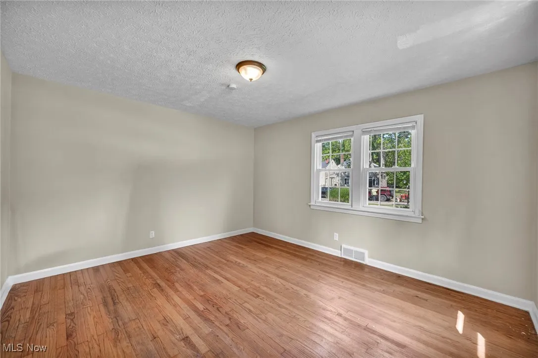 2010 E 221st Street, Euclid, Ohio 44117,MLS Now Listing ID