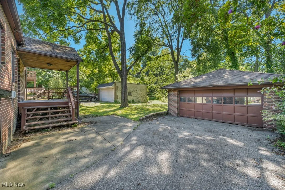 2010 E 221st Street, Euclid, Ohio 44117,MLS Now Listing ID