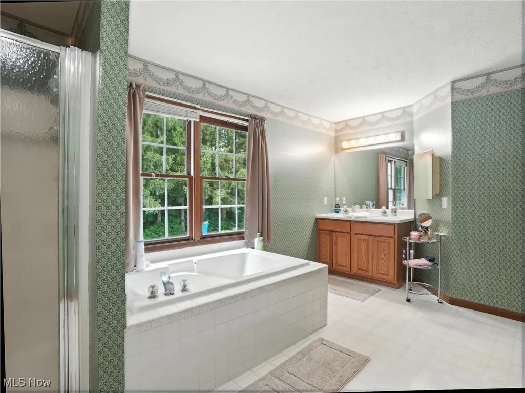 Owner's suite full bathroom.