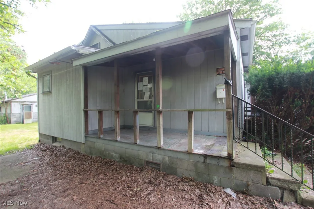 View of side of property
