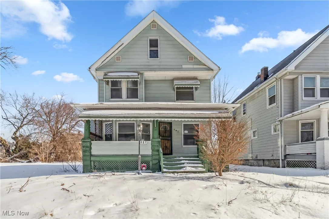 View of front of house featuring a porch