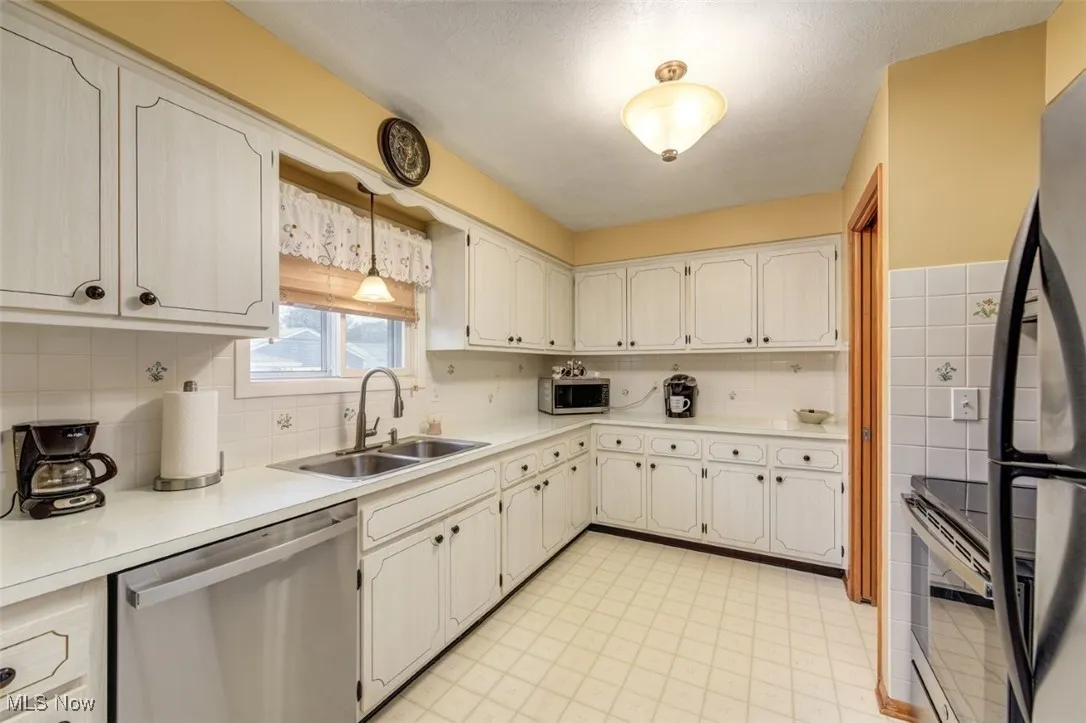 4722 Bentwood Drive, Brooklyn, Ohio 44144,MLS Now Listing ID