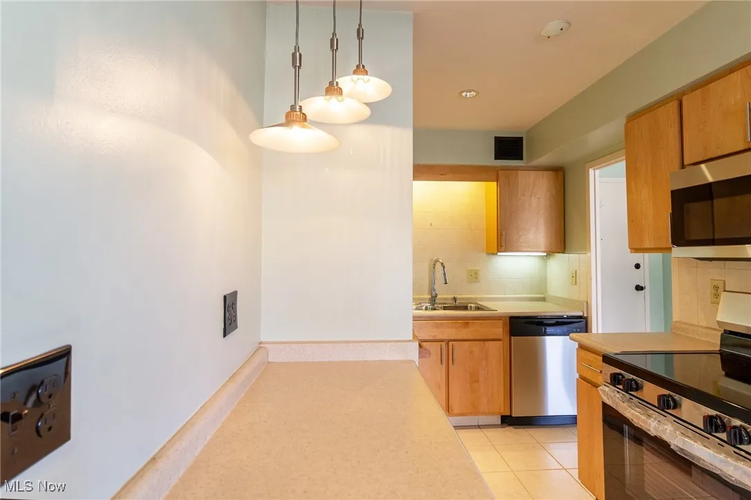 12520 Edgewater Drive # 908, Lakewood, Ohio 44107,MLS Now Listing ID