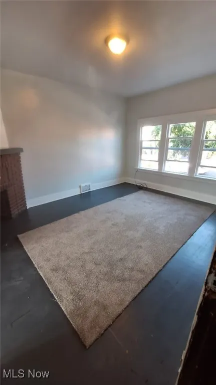 Unit 3 Livingroom
