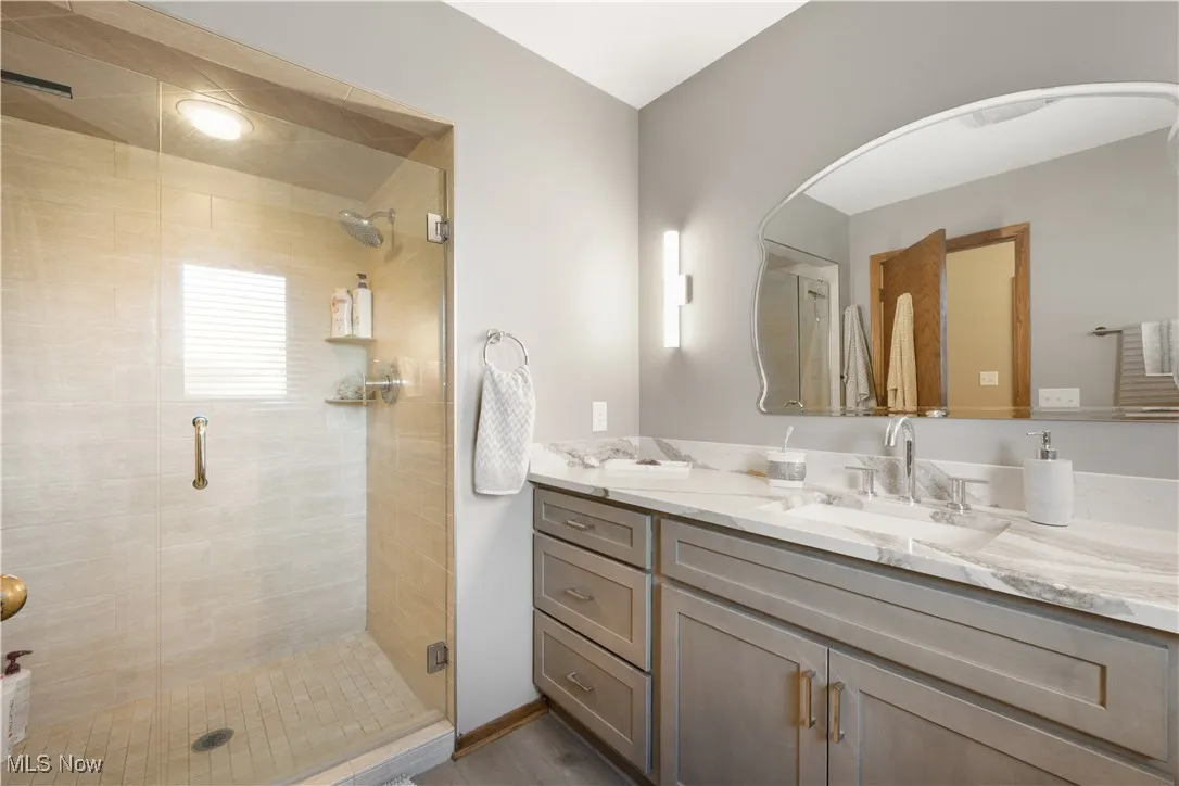 Ensuite bath in owners suite