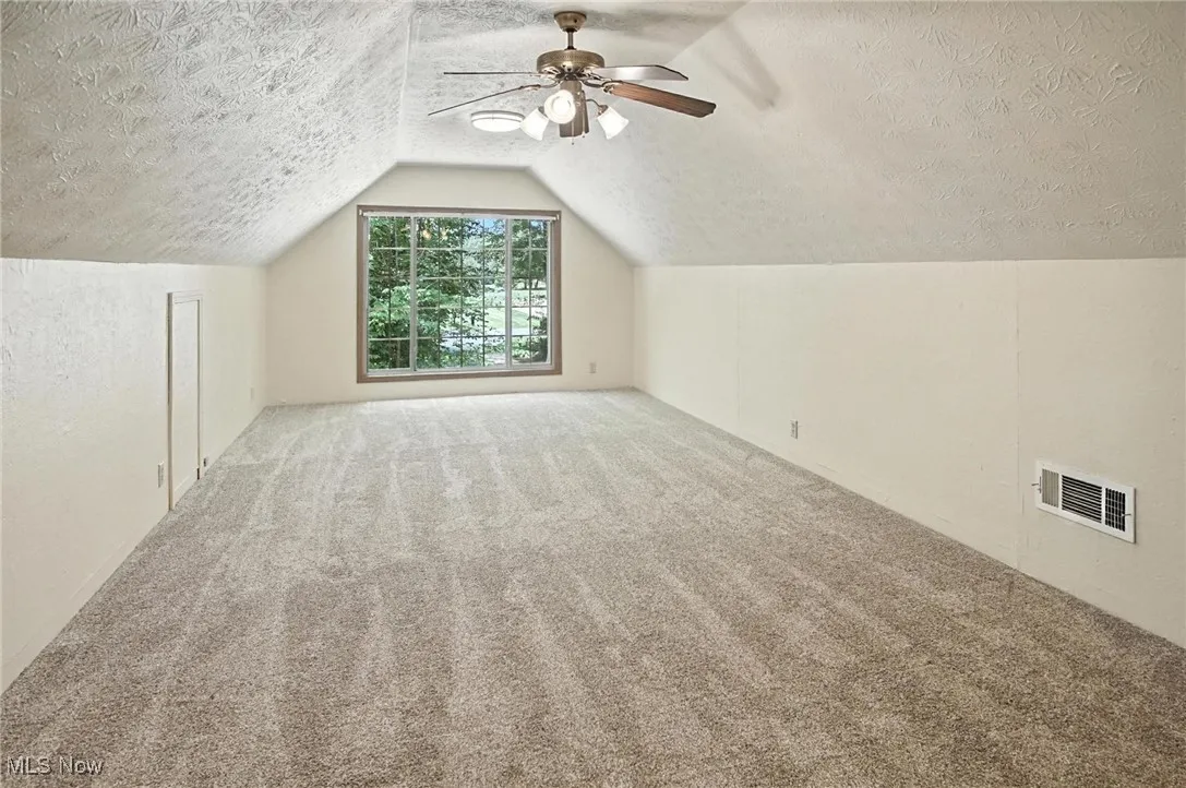 Additional living suite over the garage