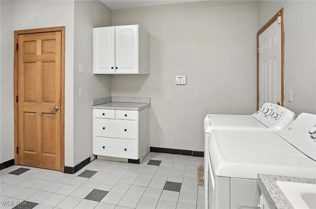 1st floor laundry