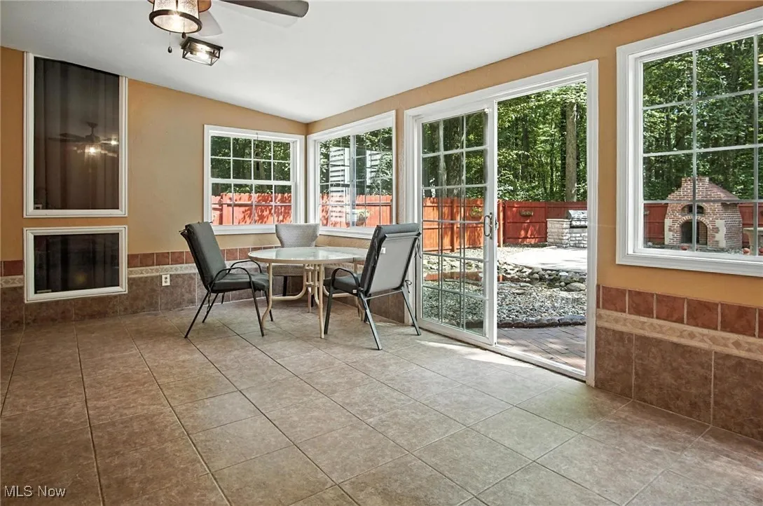 4 season room off of the kitchen