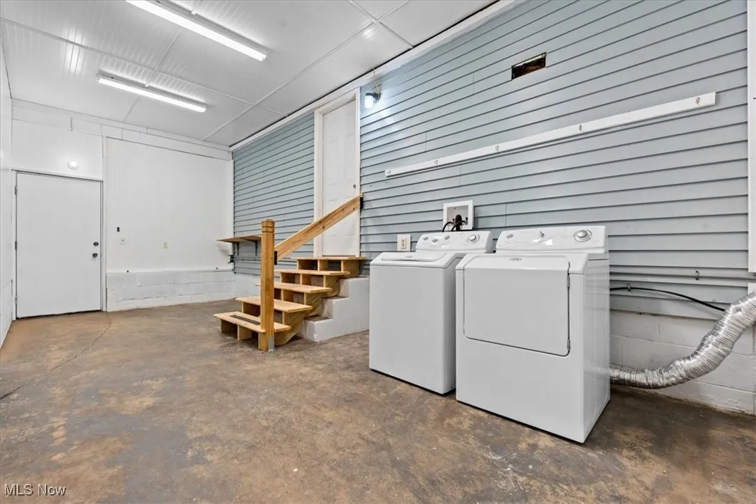 Laundry room connects the one car garage & the kitchen