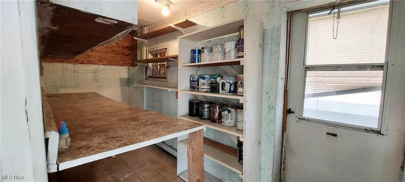 pantry/work storage