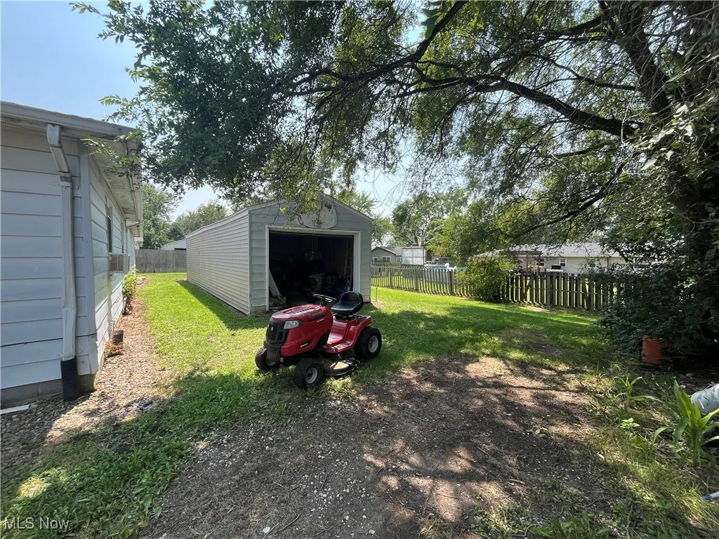 9325 garage
