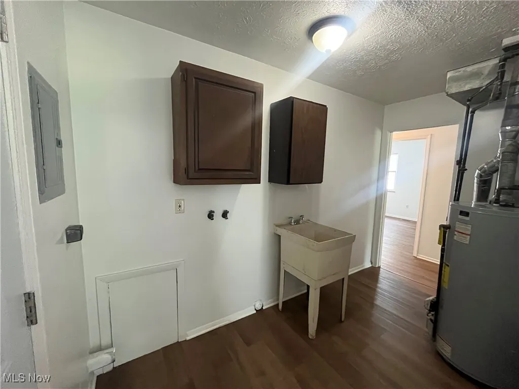 9323 utility room