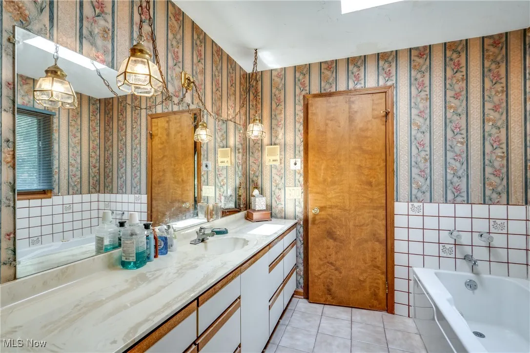 6688 Renwood Road, Independence, Ohio,MLS Now Listing ID