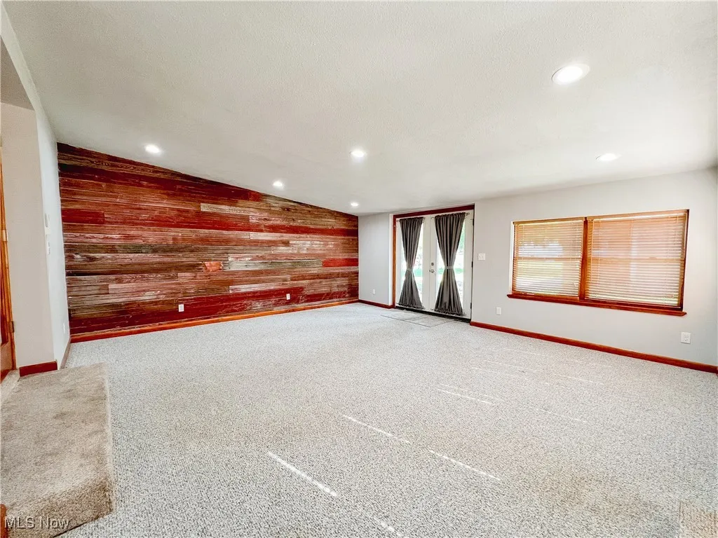 Four seasons bonus room