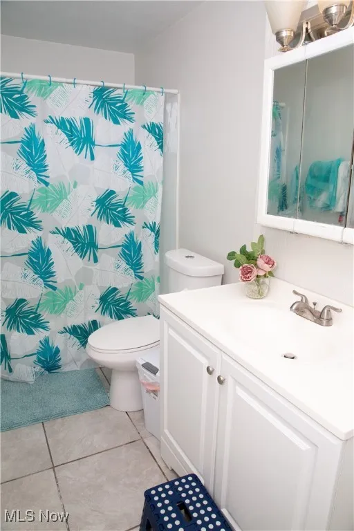 Full bath - located on the 2nd floor