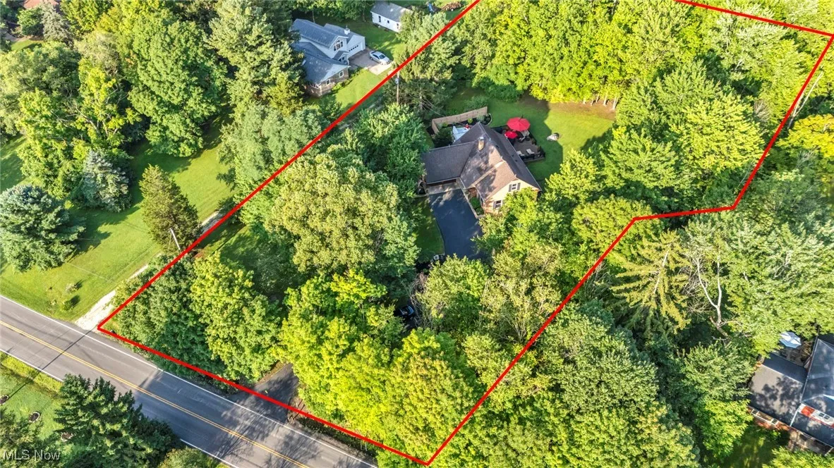 View of subject property featuring property boundaries highlighted