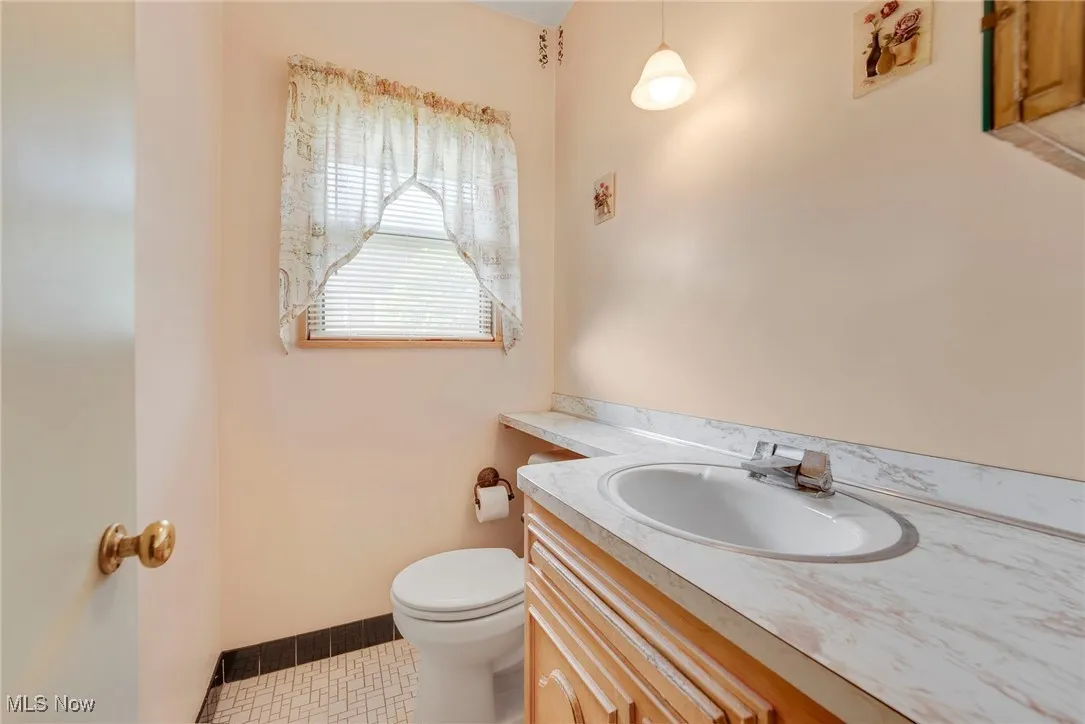 Half bath just off the kitchen
