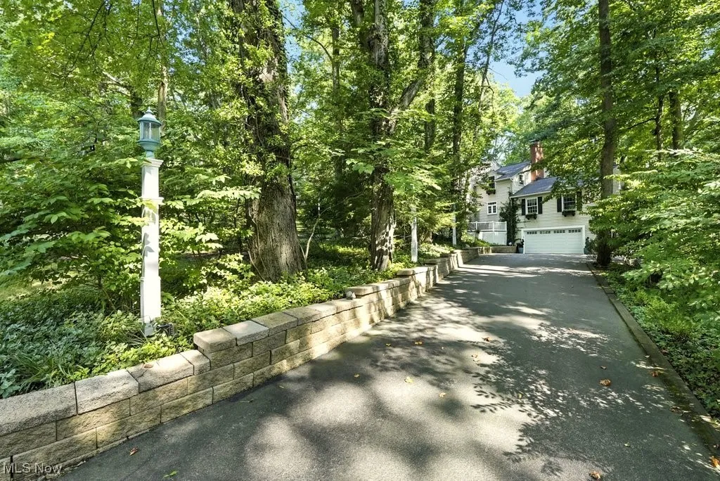 38195 Dodds Hill Drive, Willoughby Hills, Ohio 44094,MLS Now Listing ID