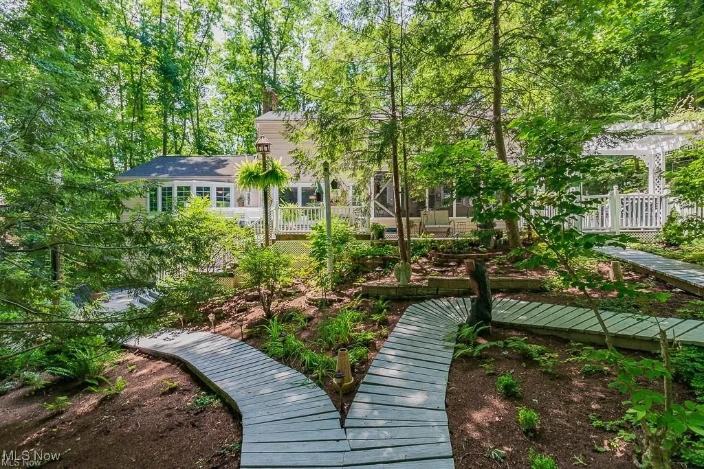 38195 Dodds Hill Drive, Willoughby Hills, Ohio 44094,MLS Now Listing ID