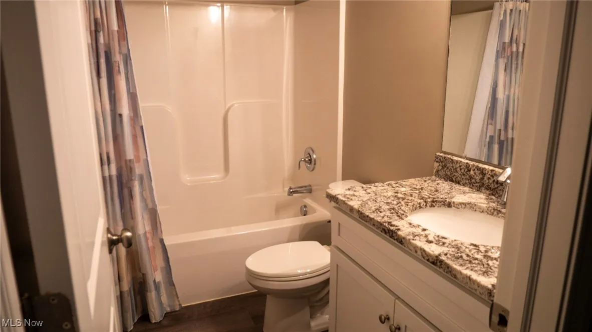 Granite counter tops LTV flooring