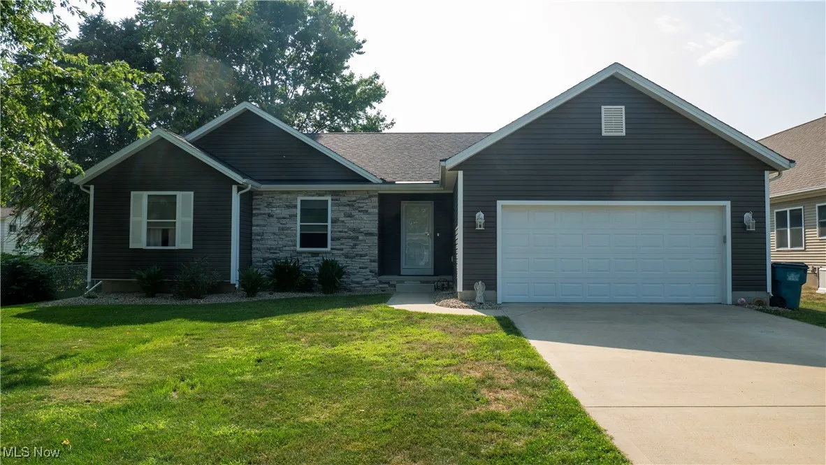 Great Curb appeal partial stone front