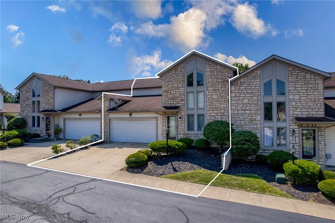 1821 Stone Manor Circle, Brunswick, Ohio,MLS Now Listing ID