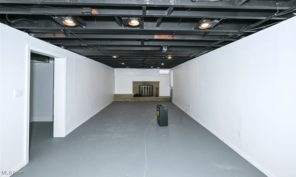 *FINISHED BASEMENT W/DRYWALL, BLACK MODERN CEILING, RECESSED LIGHTING, 2ND FIREPLACE FOR A GREAT LARGE RECREATION ROOM ~