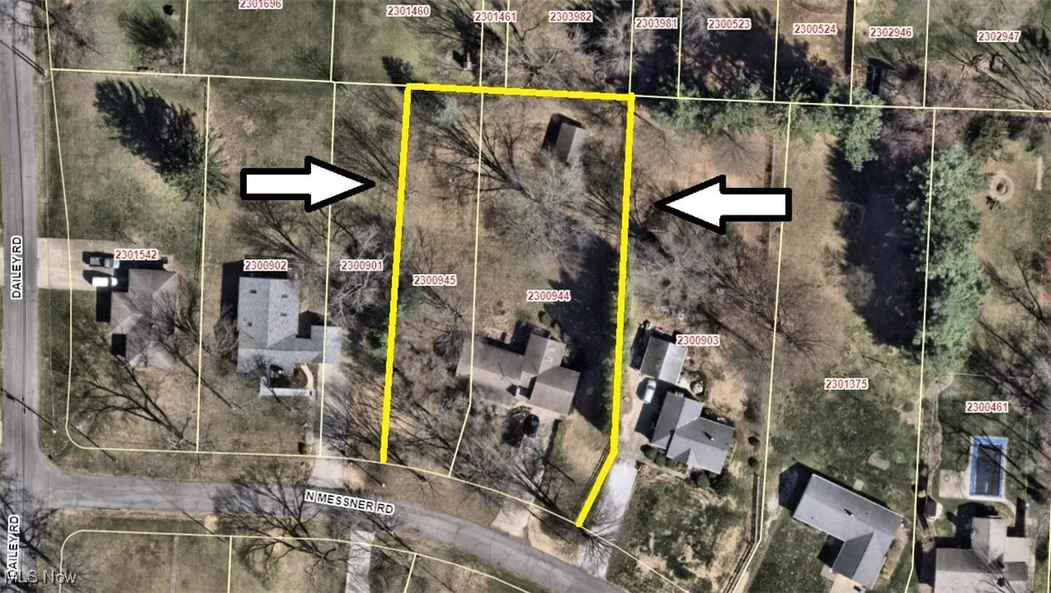 *PARCEL MAP SHOWING LOT LINES OF BOTH PARCELS AND LAND OF .78 ACRES!! ~
