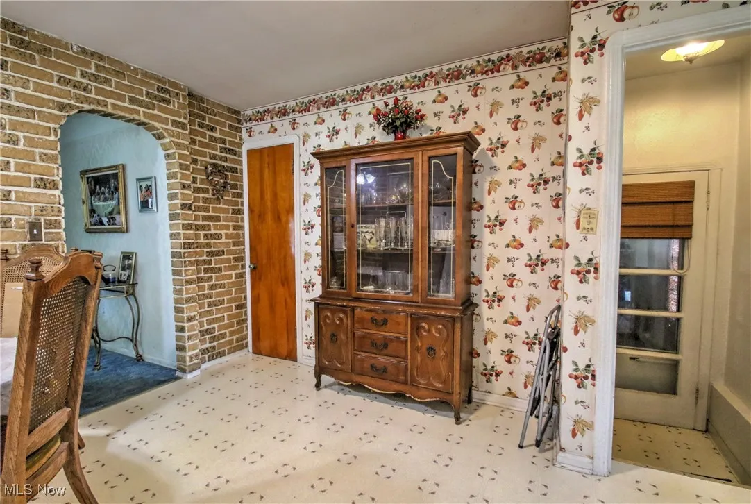 402 Douglas Boulevard, Richmond Heights, Ohio,MLS Now Listing ID