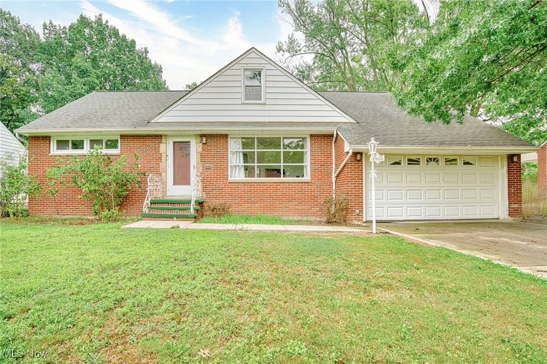 1823 Sunset Dr, Richmond Heights