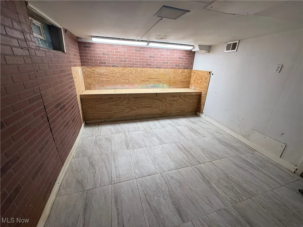 Basement rec room/shop