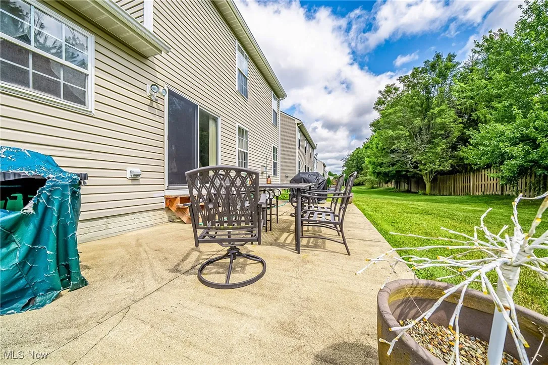 View of patio / terrace with area for grilling