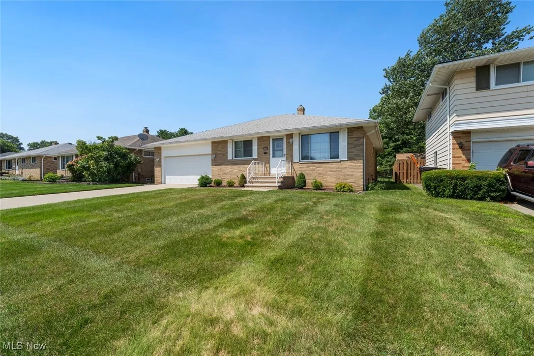 6880 Lynett Drive, Parma, Ohio,MLS Now Listing ID