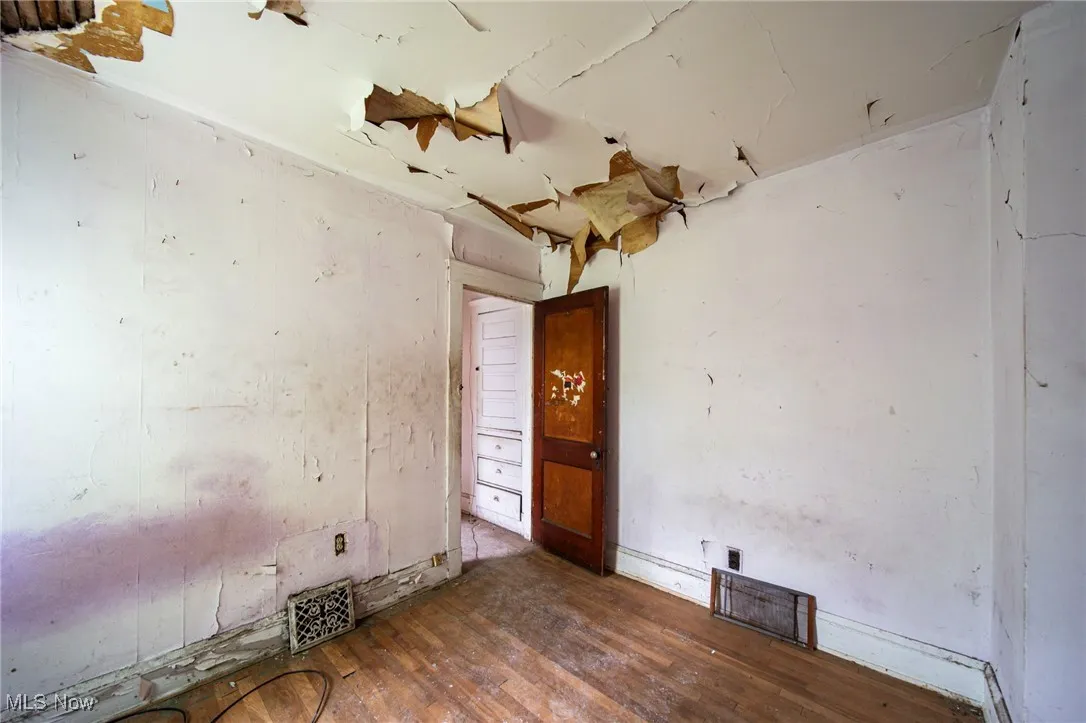 10525 Gooding Avenue, Cleveland, Ohio 44108,MLS Now Listing ID