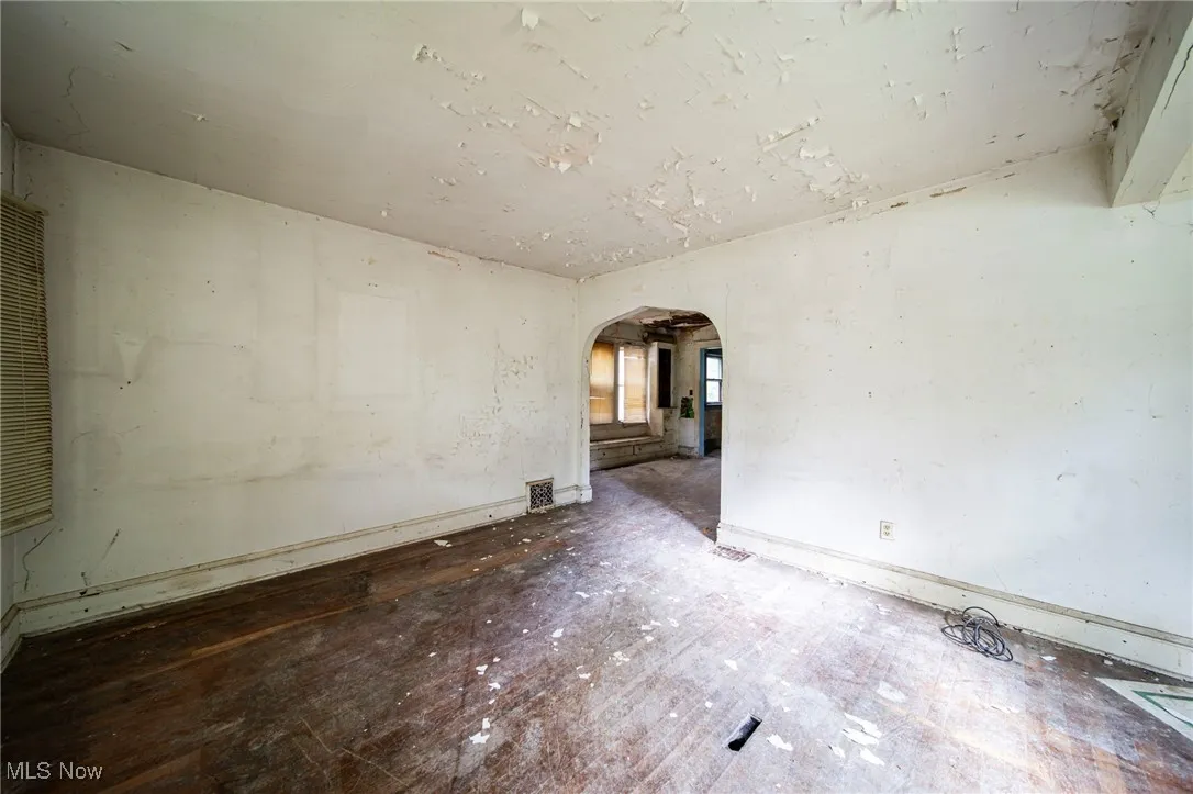 10525 Gooding Avenue, Cleveland, Ohio 44108,MLS Now Listing ID