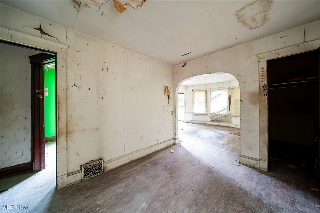 10525 Gooding Avenue, Cleveland, Ohio 44108,MLS Now Listing ID