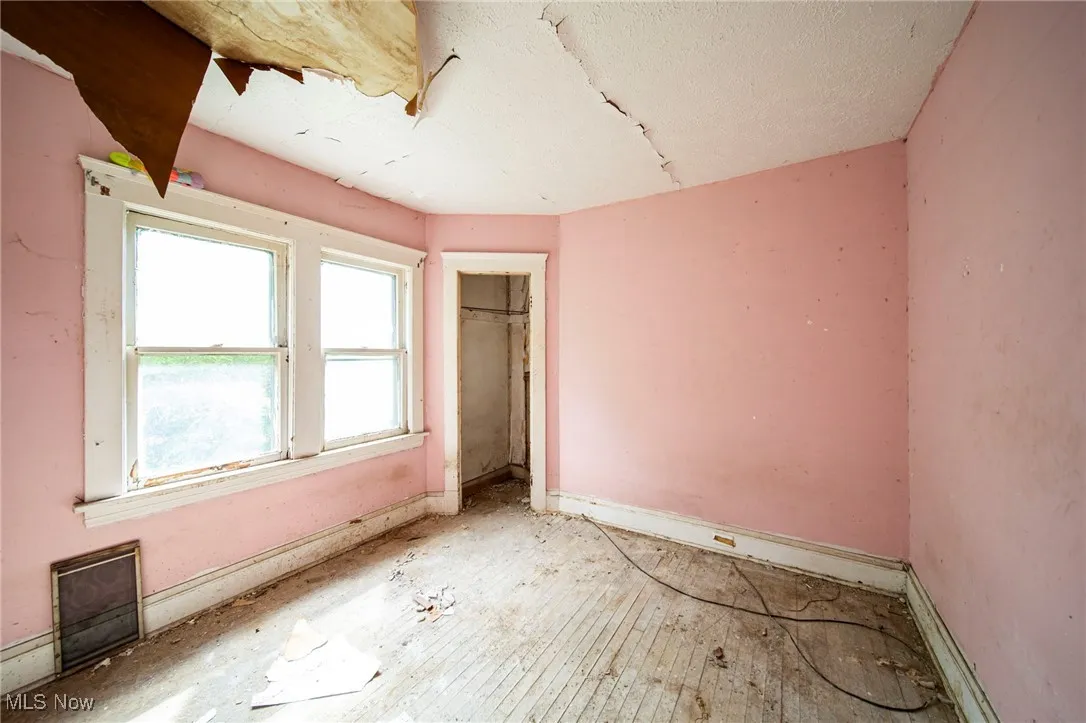 10525 Gooding Avenue, Cleveland, Ohio 44108,MLS Now Listing ID