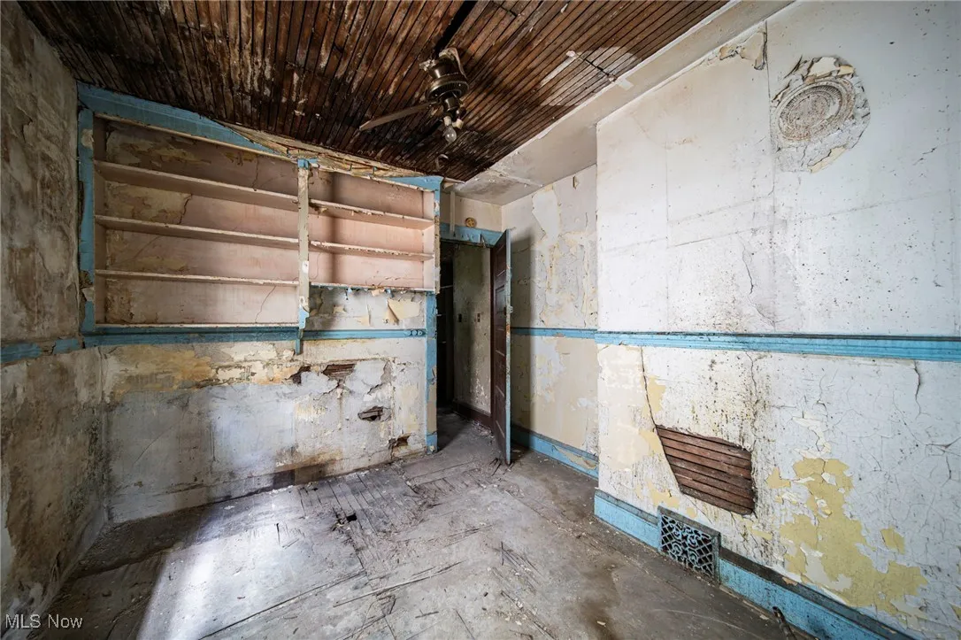 10525 Gooding Avenue, Cleveland, Ohio 44108,MLS Now Listing ID