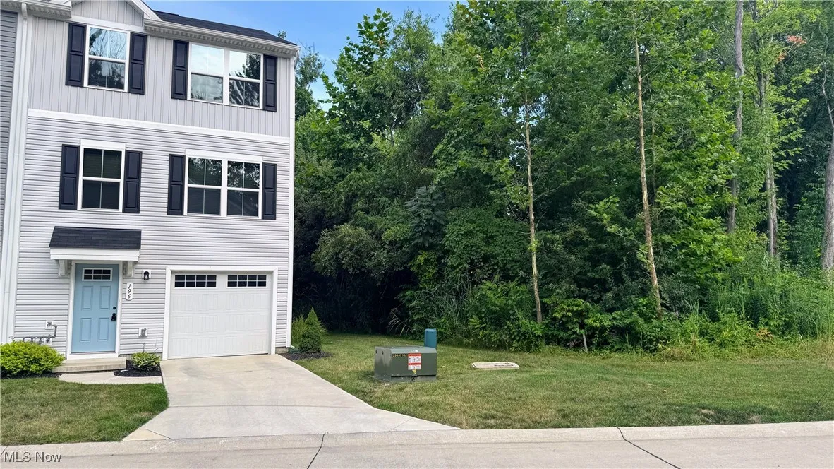 196 Raintree Lane, Painesville, Ohio 44077,MLS Now Listing ID
