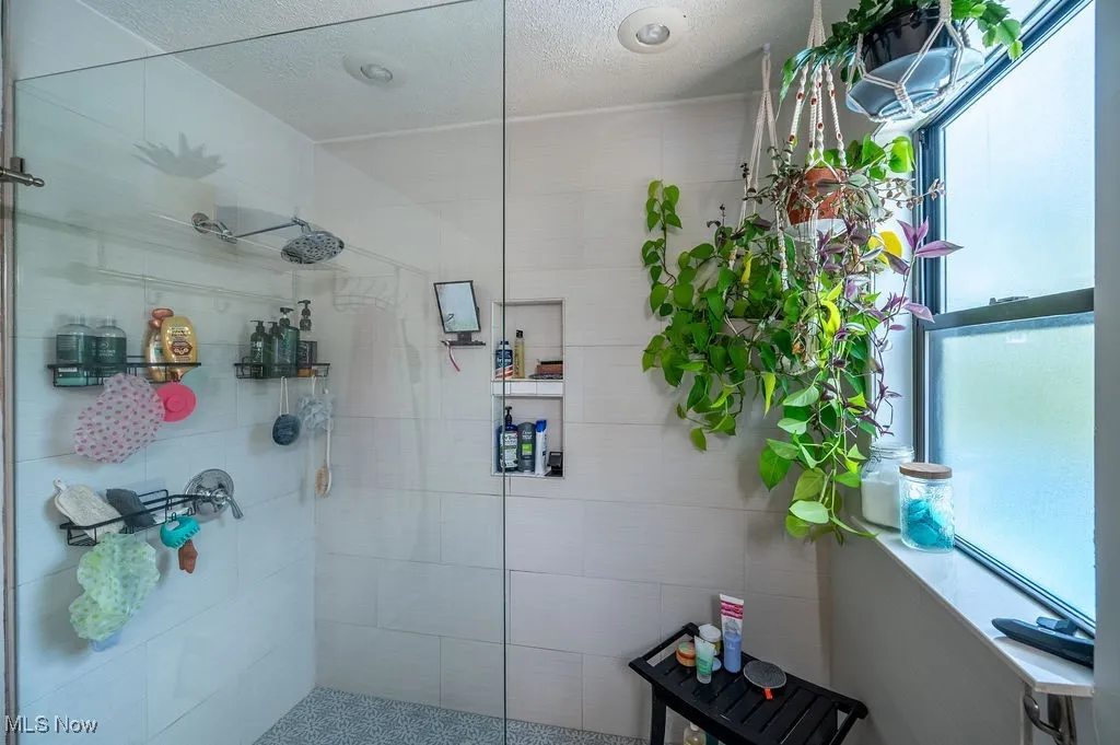 15 Oakmont Drive, Belpre, Ohio 45714,MLS Now Listing ID