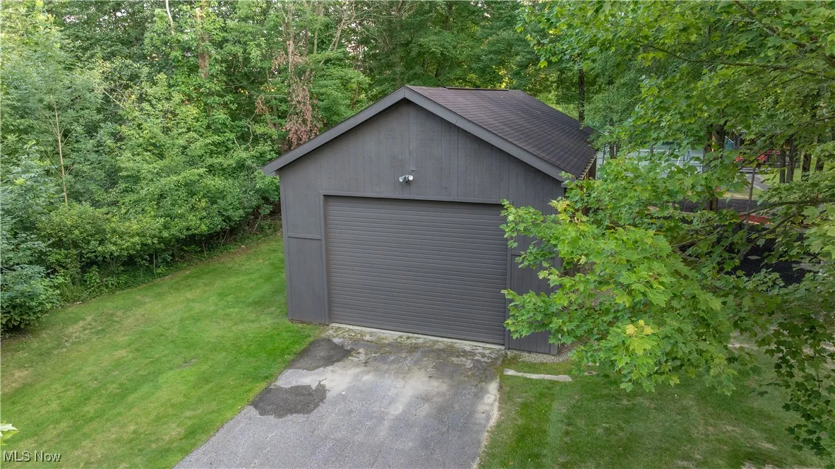 Detached outbuilding with electricity