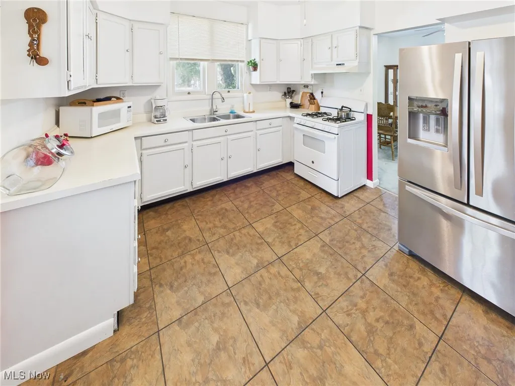 819 W 4th Street, Williamstown, West Virginia 26187,MLS Now Listing ID