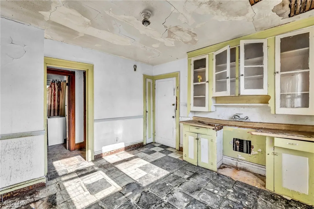 10111 Gibson Avenue, Cleveland, Ohio 44105,MLS Now Listing ID