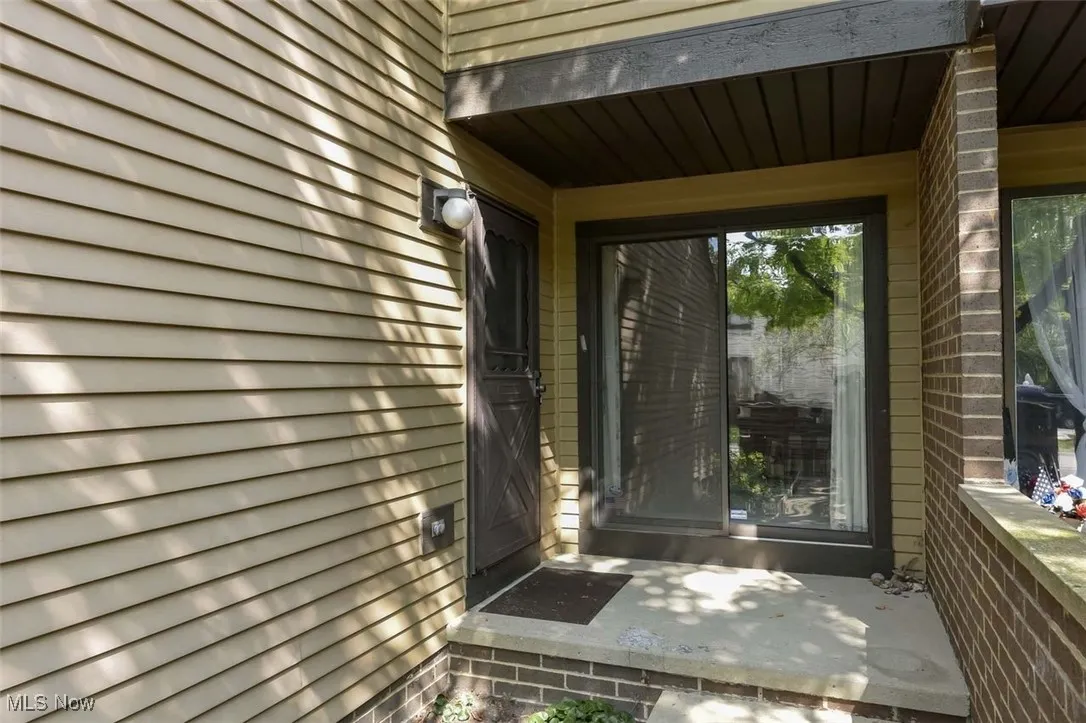 593 Dade Lane, Richmond Heights, Ohio 44143,MLS Now Listing ID