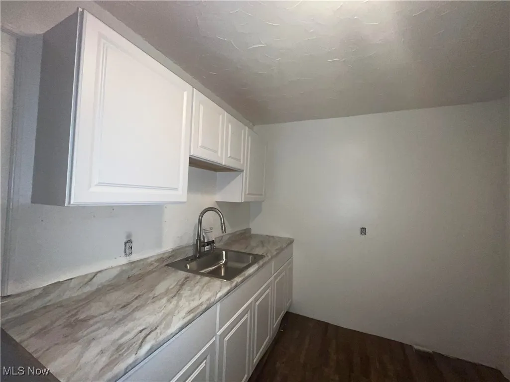Unit 1 Kitchen