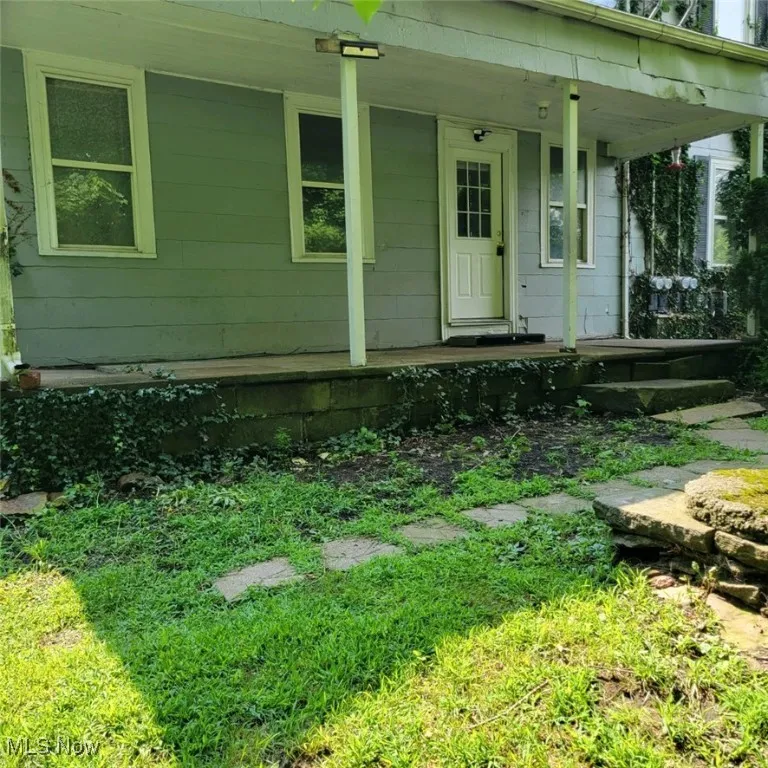 Unit 2 Own Side Entrance and Porch